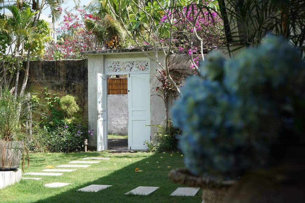 Villa Jalun Seminyak  Luaran gambar